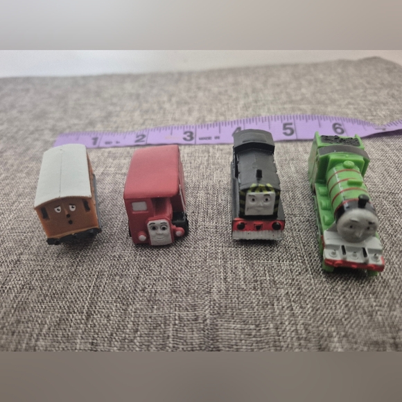 Thomas & Friends Mini Mircos Vintage Train Set - Picture 3 of 5